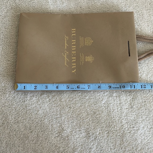 Burberry Shopper - Picture 3 of 12